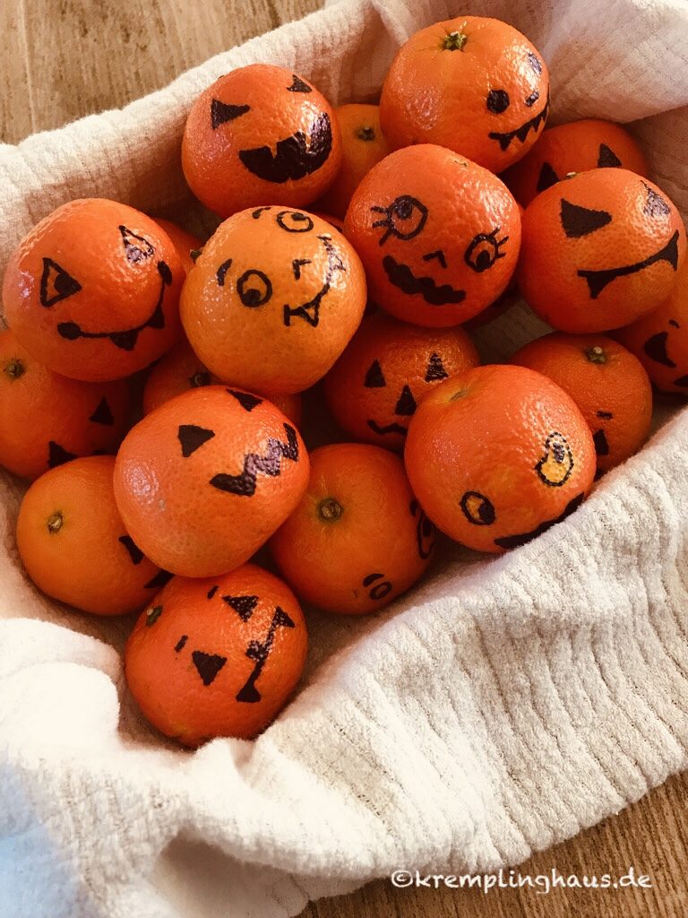 Schnelles Halloween Tutorial: Mandarinen Kürbisse - Kremplinghaus